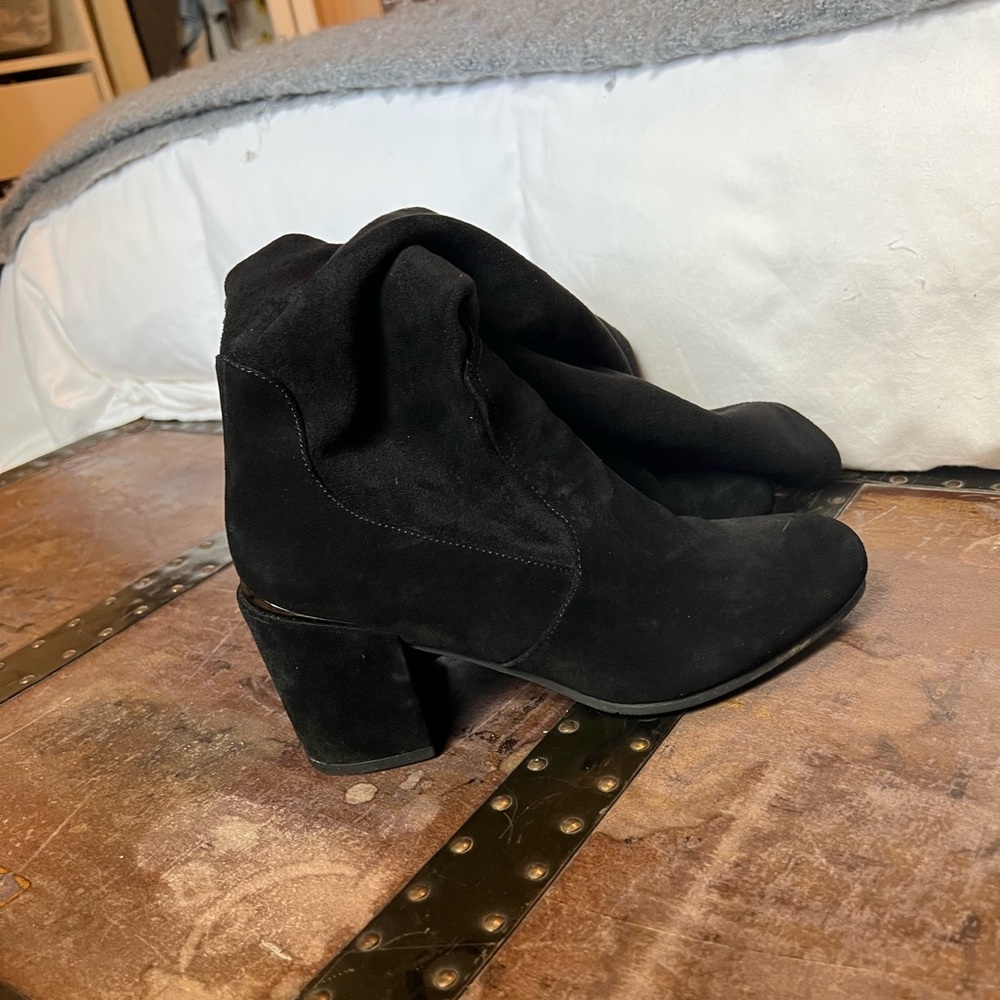 Brown’s - EUC - suede leather boots - waterproof heeled winter boots
